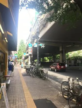 リッツ初台ビルの外観