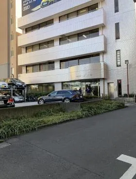豊商会本社ビルの外観