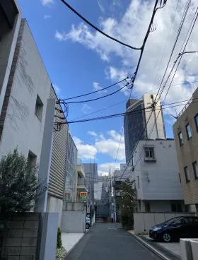 en deux南青山ビルの外観