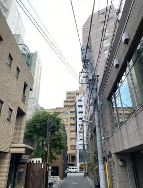 en deux南青山ビルの外観