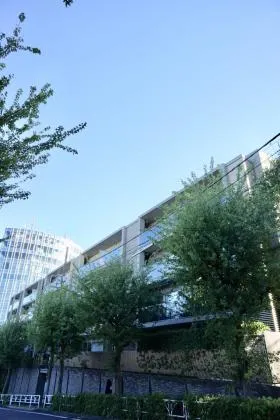 フレンシア外苑ビルの外観