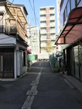 エステート高山ビルの外観