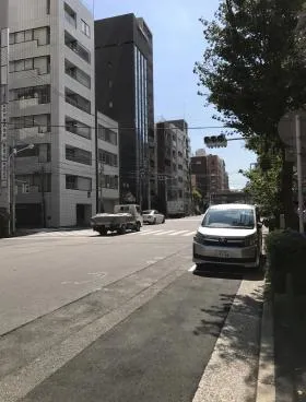 スワンレイク神田和泉町ビルの外観