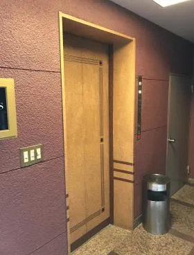 六本木秀栄ビルの外観
