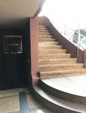 六本木秀栄ビルの外観