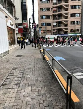 六本木秀栄ビルの外観