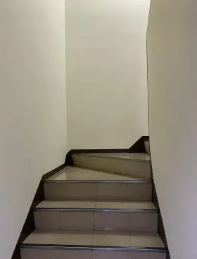イセツネビルの外観