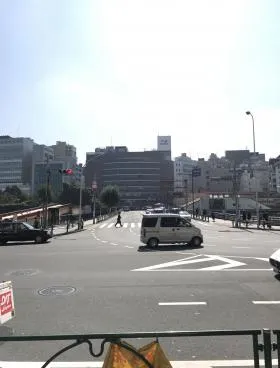 新高ビルの外観