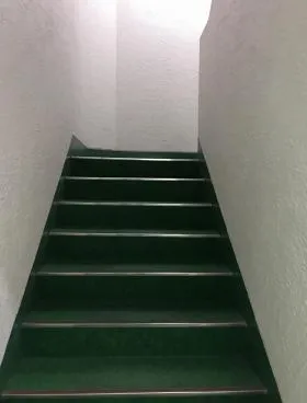 ペンギン荻窪ビルの外観