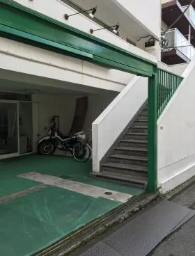 ペンギン荻窪ビルの外観