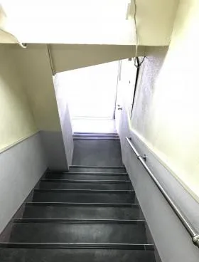 昌栄ビルの外観