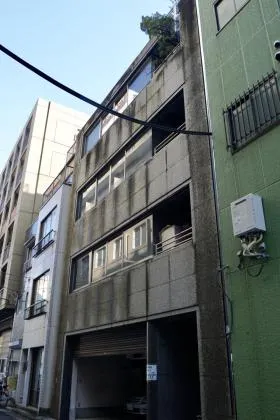 豊受ビルの外観