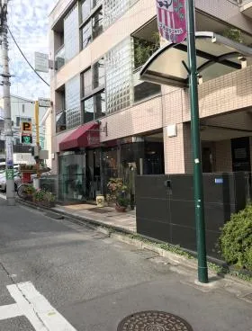 IRビルの外観
