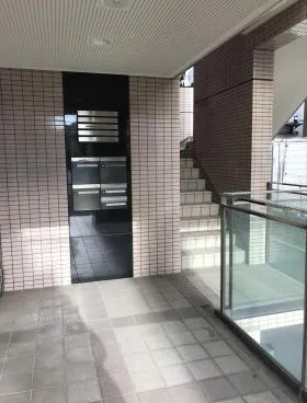 IRビルの外観