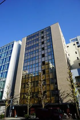ドルミ本郷・東京ササキビルの外観
