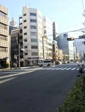 ドルミ本郷・東京ササキビルの外観
