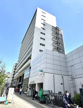 コンフォリア東新宿ステーションフロントの外観