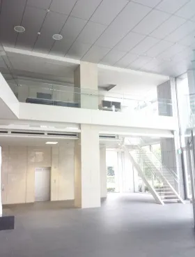 日本橋安田スカイゲートビルの外観