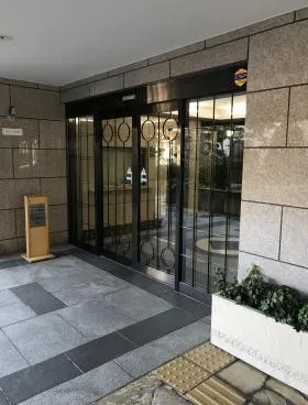 グラーサ中野ビルの外観