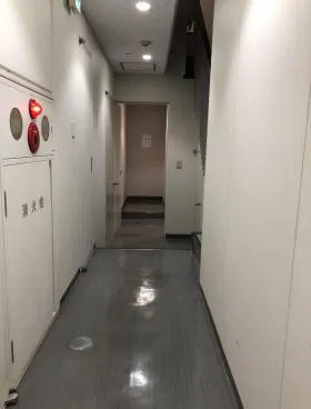 ユニバース第1ビルの外観