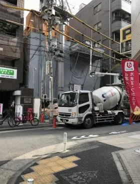 グランルーブル麻布十番ビルの外観