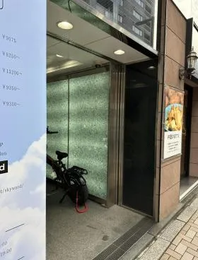ラミュ・ウーズ十番ビルの外観