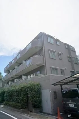 ドメイン東新宿の外観