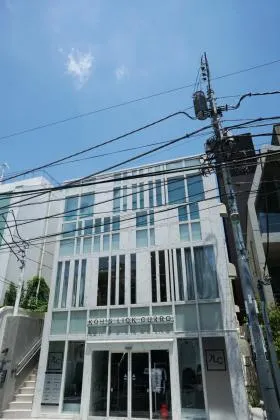 KOHホーリーランド表参道ビルの外観