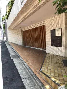 アーバンコートサカス2の外観