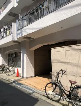 永功ハイムビルの外観