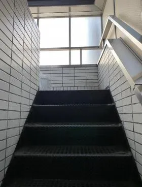 セントラル共立ビルの外観