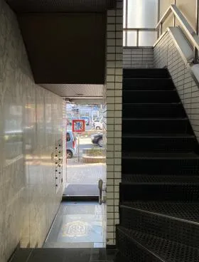 セントラル共立ビルの外観