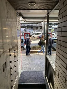 セントラル共立ビルの外観