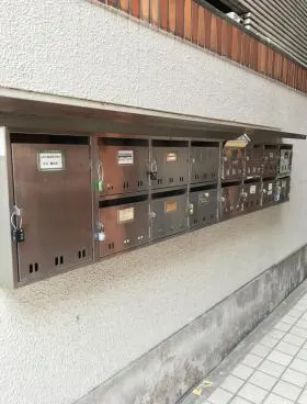 丸和ビルの外観