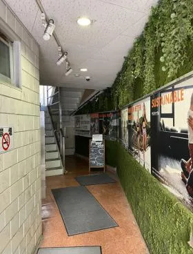 池袋C3ビルの外観