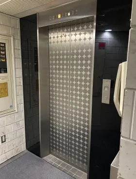 池袋C3ビルの外観