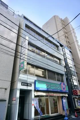 ファーストビルの外観