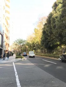 新宿御苑ビルの外観