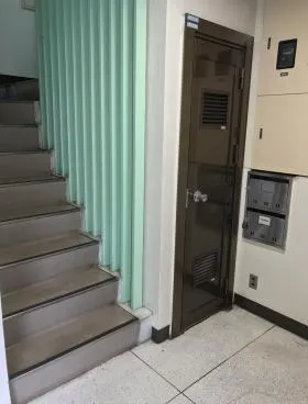 一直ビルの外観