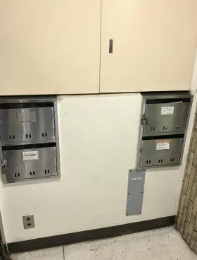一直ビルの外観