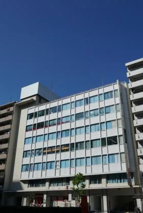 ビジョナリーⅥビルの外観