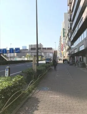 ビジョナリーⅥビルの外観