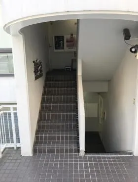 12MONTHSビルの外観