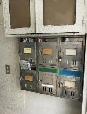 ワールドハイツビルの外観