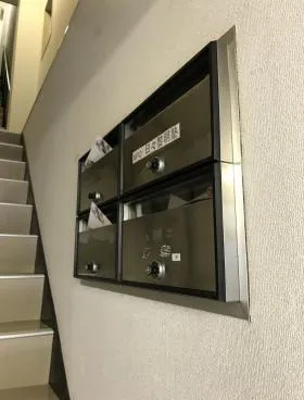 塚田ビルの外観