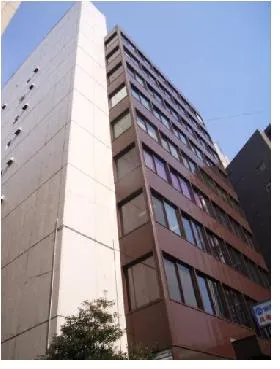 東興本社ビルの外観