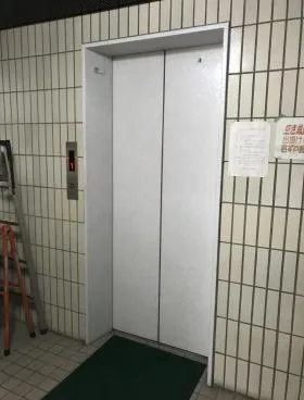 光映ビルの外観