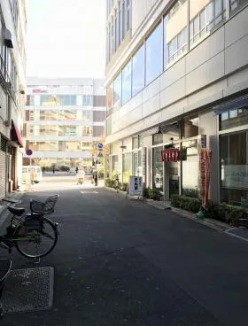 マーキュリービルの外観