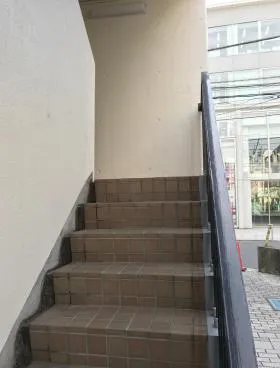 A&Uビルの外観