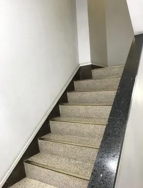 ニイミビルの外観